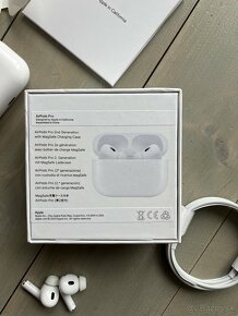 Apple AirPods Pro 2 - 7