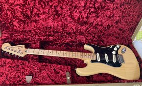 Fender Stratocaster Deluxe - 7