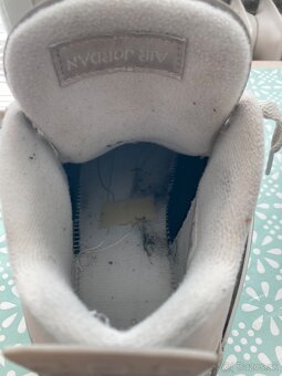 Jordan 4 - 7
