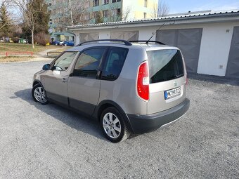 SKODA ROOMSTER SCOUT 1.9TDI 77KW PANORAMA - 7