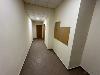 Prenájom, kancelárske priestory hl. námestie Rimavská Sobota - 7