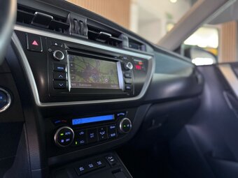 Toyota Auris 1.8 Hybrid Automat 91 tisíc km - 7