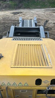 Predám mobilnú drvičku , drtička betónu. - 7