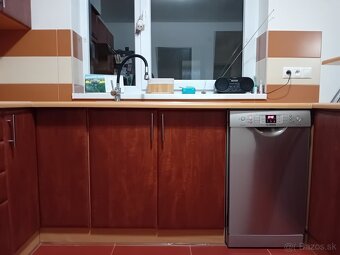 Kuchynská linka - 7