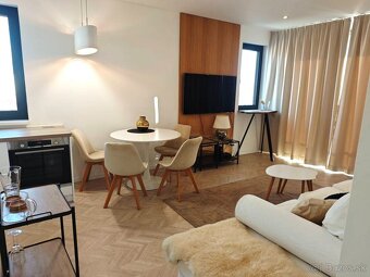 2 izb. luxusný byt na prenájom, Žižková, KE - 7