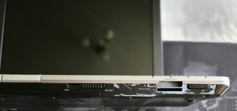 SONY VAIO VGN-AR71L - 7