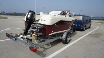 Motorová loď s kajutou CONGER 460 - 7