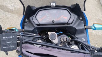Honda NX 650 Dominator - 7