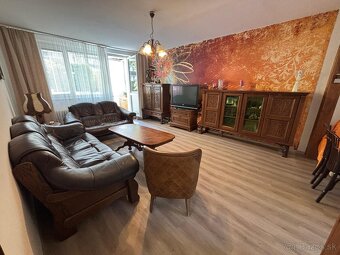 Rezervované Predám 3izb pôvodne 4izb byt 93m² - 7