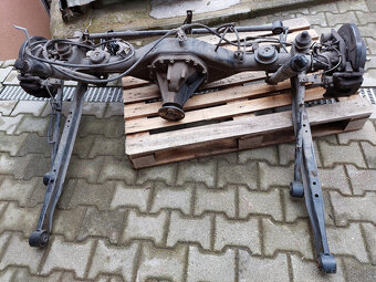 Poloosa,brzdič,těhlice Nissan Navara/Nissan Pathfinder - 7