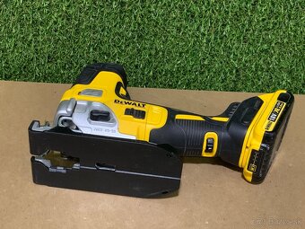 DeWALT DCS335N Aku priamočiara píla (18V) - 7