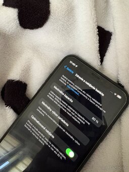 iPhone Xr - 7