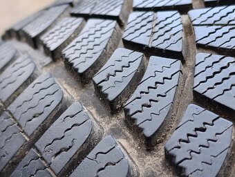 Zimné pneumatiky 225/55R17 Dunlop Sport 3D - 7