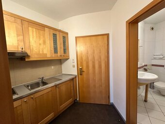 2 izbový zariadený byt na dlhodobý prenájom v centre Trnavy - 7