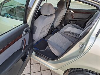 Peugeot 407 2.0 Hdi 100 kW Comfrline R.V.2009 - 7