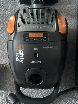 Sencor SVC 8300TI hepa filter vreckový vysávač zánovný - 7