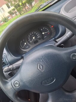 Renault clio tmavo Modré - 7