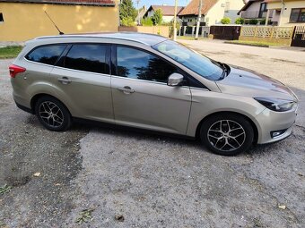 Ford Focus kombi 1.0 ecoboost - 7