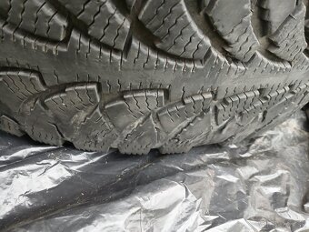 Zimné 215/60 r16 - 7