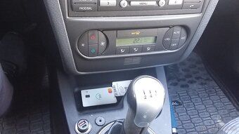 FORD FUSION 1.4i 2010 - 7