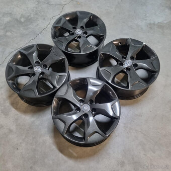 Hliníkové Renault disky 5x114,3 R17 7J ET44 - 7
