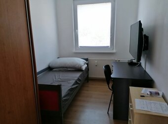 3 izbový byt na 3 poschodí v Sásovej - 7