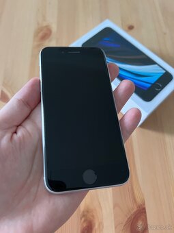 Apple iPhone SE 2020 256GB White 100% batéria - 7