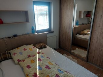 Predaj rodinného domu s garážou, záhradou a terasou – pozemo - 7