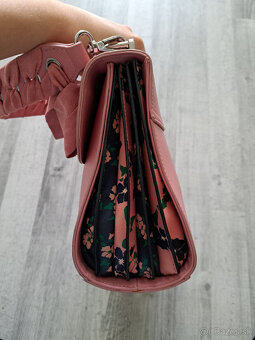 juicy couture ružová kabelka - 7