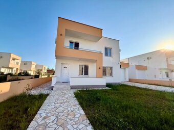 Na predaj –moderný rodinný dom v Ulcinj, Čierna Hora - 7