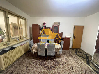 Predám rodinný dom s veľkým pozemkom v Nových Zámkoch - 7