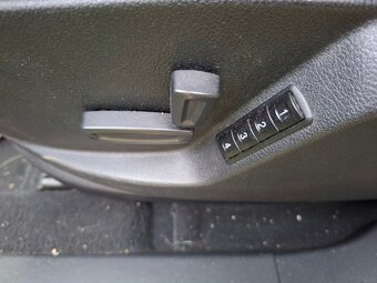 Ford S-max 2.0 TDCI 120kw vymenim - 7
