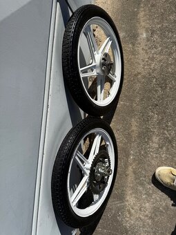 Babetta 210/215 liate kolesa / elektróny - 7