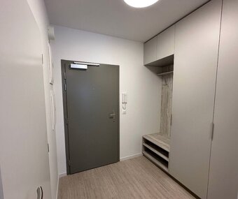 Moderný 1 izbový byt s parkingom v Ružinove - 7