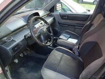 Nissan Xtrail 2,2 d - 7