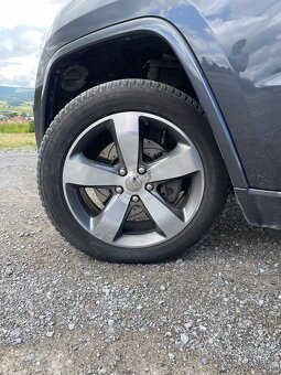 JEEP GRAND CHEROKEE 3.0 - 7