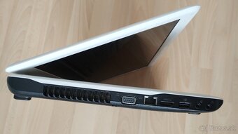 Predám notebook Toshiba - 7