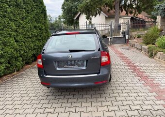 Škoda Octavia 1,6TDi Comfort pravidel.servis nafta manuál - 7