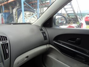 Kia ceed SW  kombi, 1,6crdi  rozpredám na náhradné diely - 7