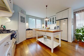 Nádherný rodinný dom v Malinove - 7