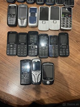 Predám 24 starých mobilov. - 7