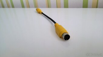 Kábel 8-pin. S-video RCA adaptér - 7