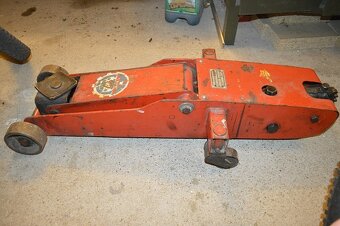 predam pojazdny hydraulicky zdvihak Motex - 7