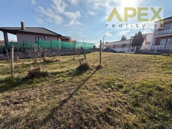 Exkluzívne APEX reality stavebný pozemok 782 m2 Lukáčovce - 7