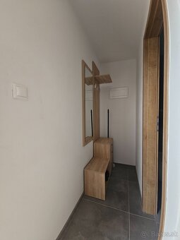 NA PRENÁJOM MALÝ DOMČEK SO ZÁHRADOU A PARKOVANÍM - 7