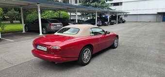 Jaguar XK8 V8 Convertible - 7