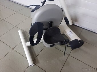 Rehabilitačný bicykel Motomed Viva2 na ruky nohy - 7