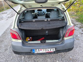Toyota Yaris - 7
