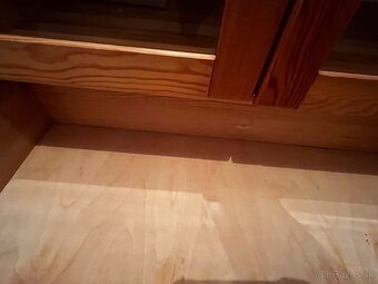 Drevenná vitrína - 7