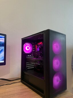 Herne pc s r9 390 8GB, 16GB Ram, ssd, Win 11,RGB - 7